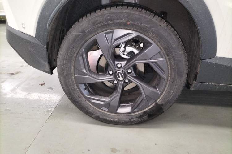 Used GAC Trumpchi GS3 2026 Model Shadow Speed 270T Dynamic Edition Right Rear Wheel Hub