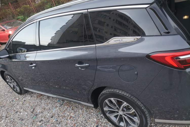 Used BYD Song MAX 2021 Upgraded Model 1.5T Automatic Luxury 7-Seater