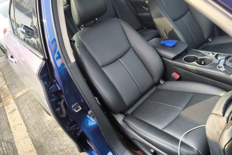 Used Infiniti Q50L 2016 2.0T Comfort Edition
