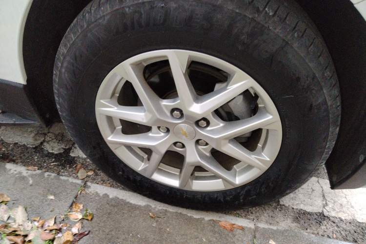 Used Chevrolet Equinox 2021 535T Yujie Edition Right Front Wheel Hub