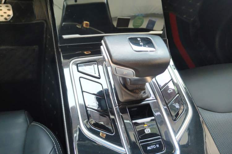 Used Dongfeng Fengon ix5 2019 280TGDI CVT ZhiZun Trim China V Emission Standard Gear Lever