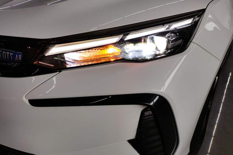 Used Geely Auto Emgrand L HiP 2024 Champion Edition 1.5TD-DHT Pro 100KM Superior Model Left Front Headlight