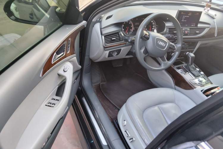 Used Audi A6L 2012 30 FSI Luxury Model
