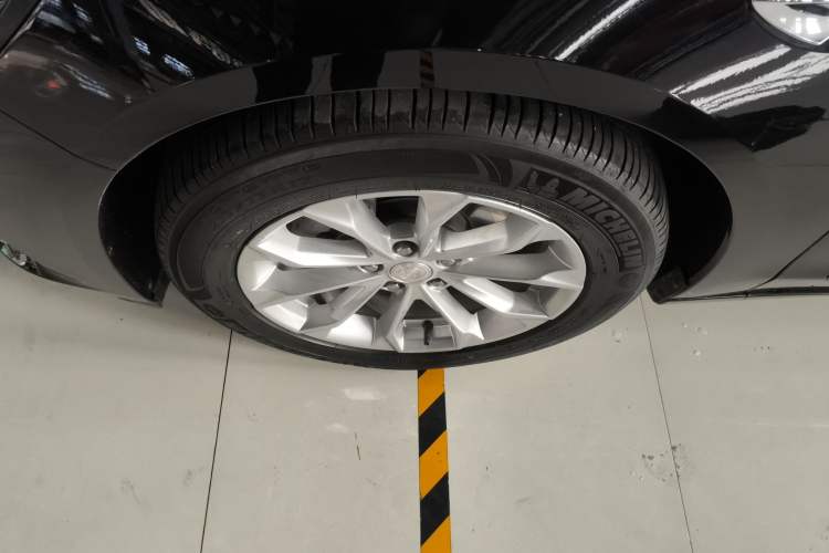 Used Buick LaCrosse 2021 552T Luxury Version Exterior 4