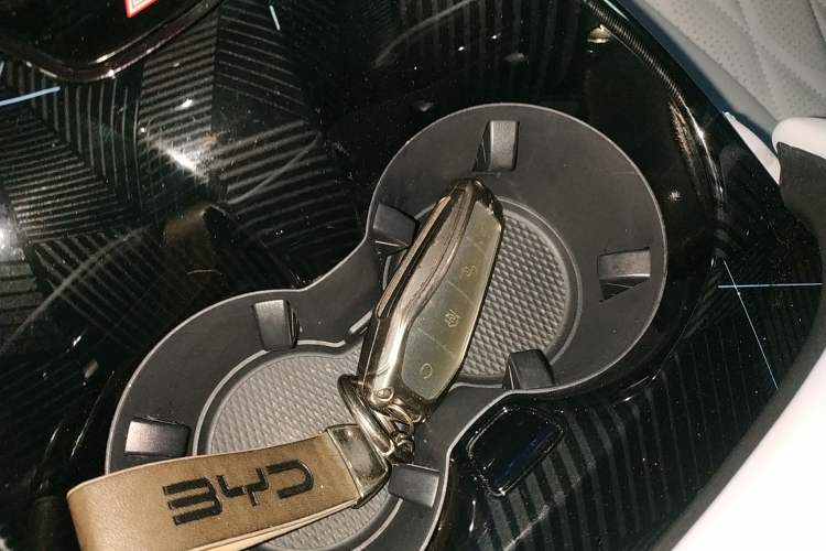 Used BYD Seal 2022 550 km Standard Range Rear-Wheel Drive Prestige Version
