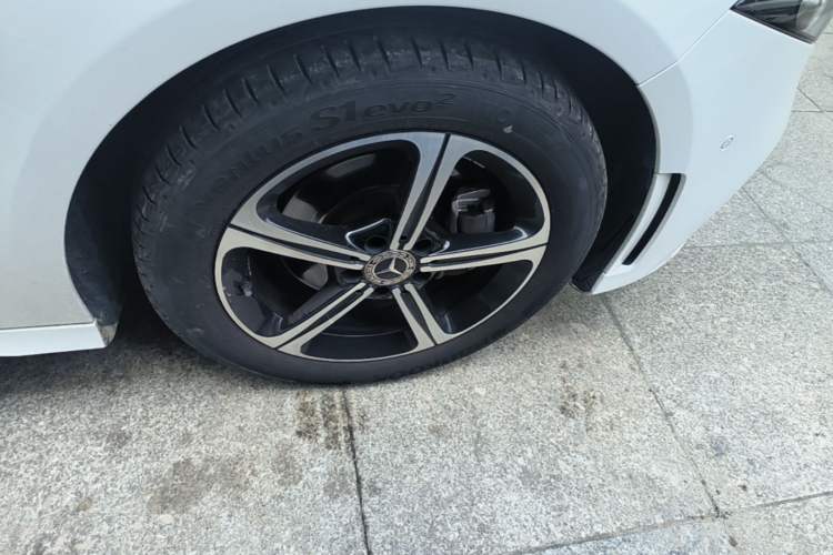 Used Mercedes-Benz A-Class 2022 Revised Version A 200 L Sport Sedan Fashionable Style