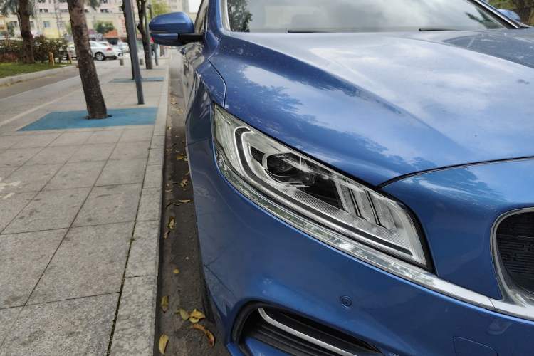 Used Geely Auto Emgrand GT New Energy 2018 1.5T PHEV Yao Ling Edition Right Front Headlight