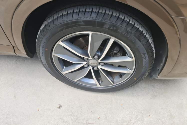 Used Audi Q3 2018 30th Anniversary Edition 30 TFSI Fashion Model Right Front Wheel Hub