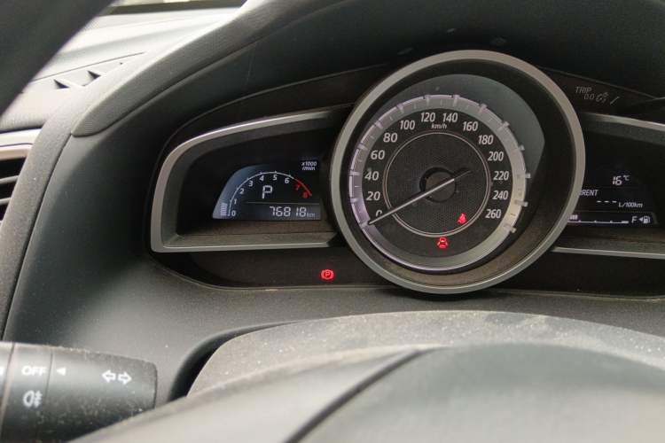 Used Mazda CX-4 2016 2.0L Automatic 2WD Blue Sky Dynamic Edition Odometer Close Up