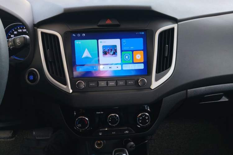 Used Hyundai ix25 2017 1.6L Automatic Smart Version Audio And AC Panel