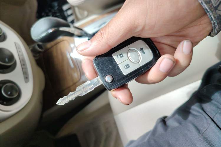 Used Buick Excelle 2015 1.5L Automatic Classic Model
