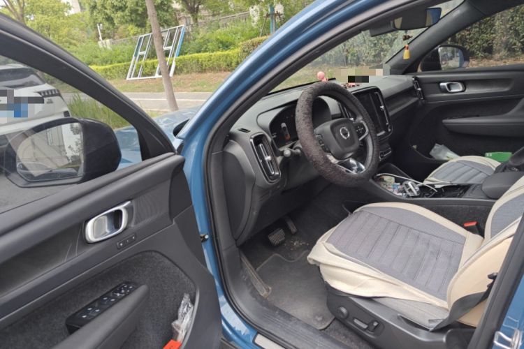 Used Volvo C40 2022 Long-Range Version