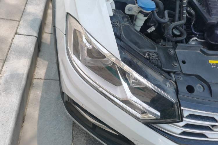 Used Volkswagen C-TREK 2018 230TSI DSG Luxury Version
