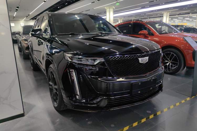 Used Cadillac XT6 2022 2.0T Six-Seater Four-Wheel Drive Luxury Version
