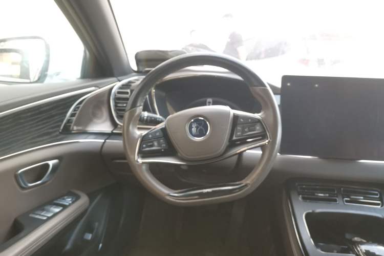 Used BYD Han 2020 EV Four-Wheel Drive High-Performance Flagship Model Steering Wheel