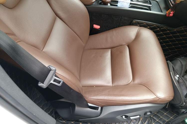 Used Volvo XC60 2019 T5 4x4 Smart Edition China V Standard
