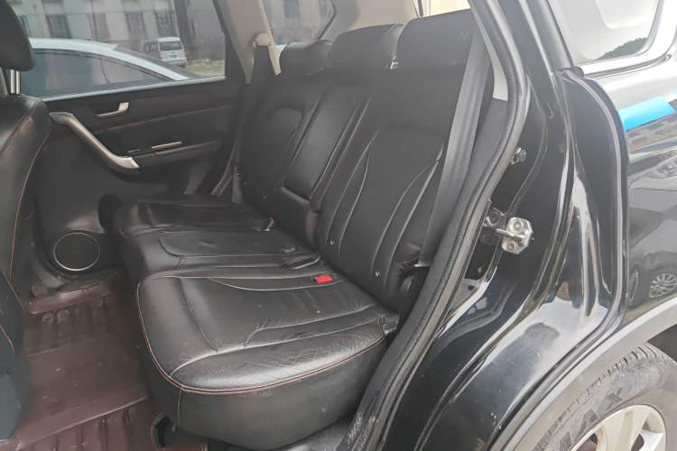 Used Haval H6 2014 Sport Version 1.5T Manual Two-Wheel Drive Elite Edition Left Rear Seat