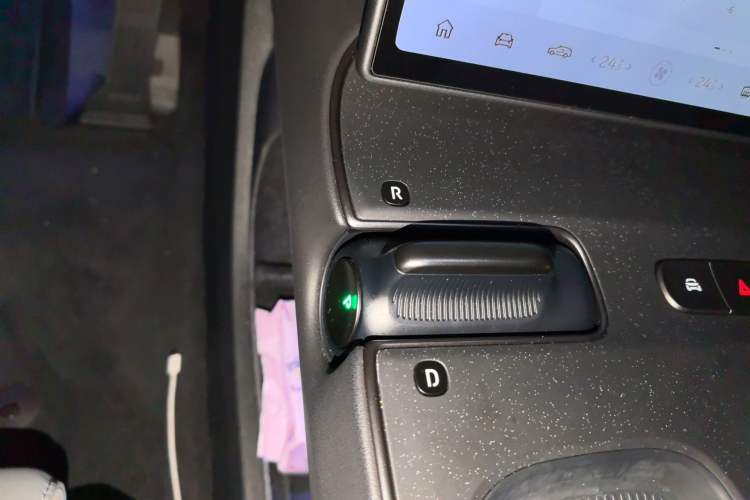 Used Nio ET5T 2024 75kWh Touring Gear Lever