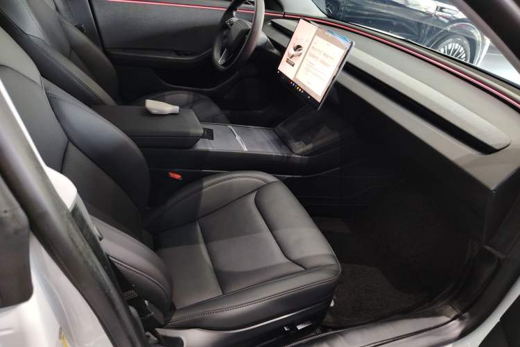 Used Tesla Model 3 2025 Rear-Wheel-Drive Version Right Front Seat