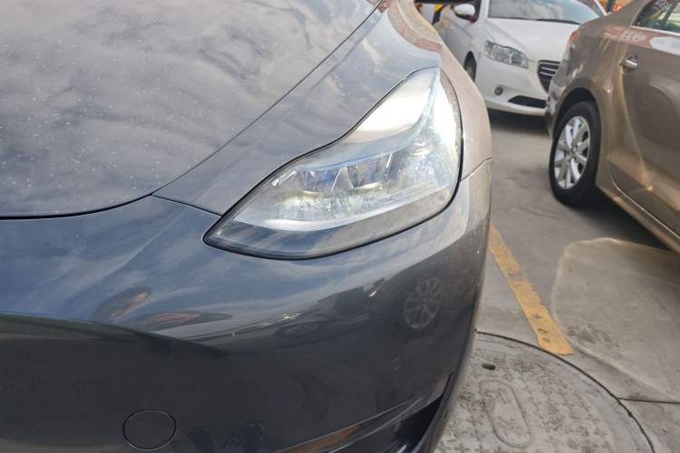 Used Tesla Model Y 2021 Long-Range All-Wheel-Drive Version 3D7