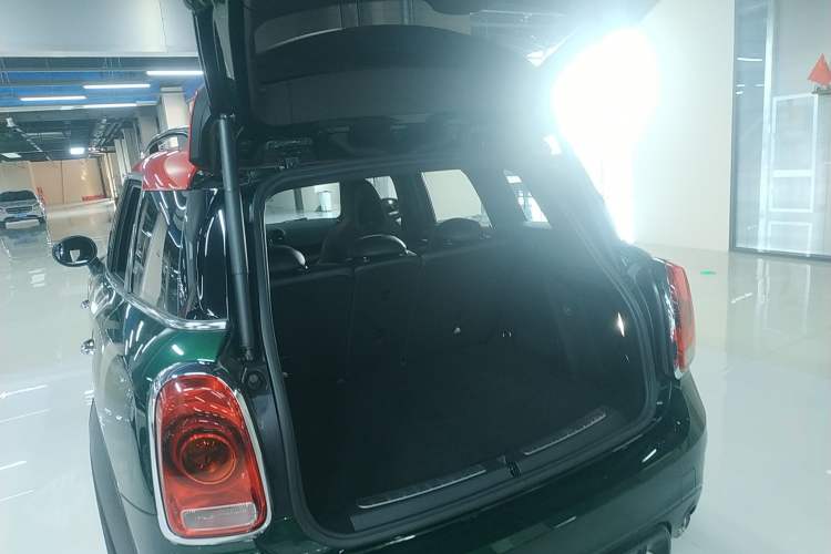 Used MINI JCM COUNTRYMAN 2017 2.0T JOHN COOPER WORKS Traveler
