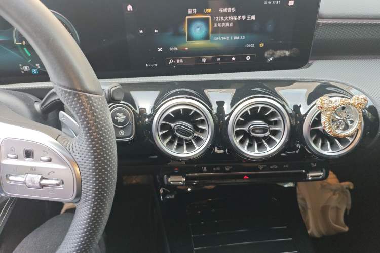 Used Mercedes-Benz A-Class 2021 A 200 L Sport Sedan Fashion Model
