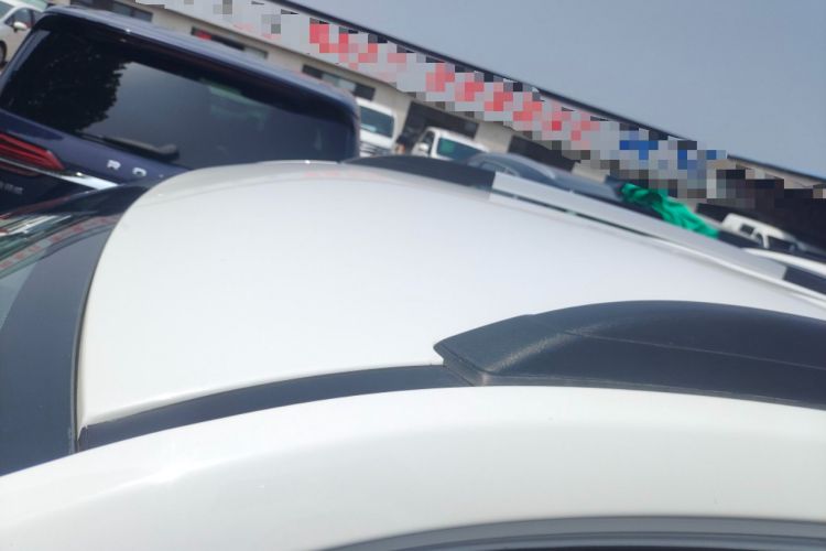 Used CHANGAN CS15 2021 1.5L Manual Entry-Level Trim Roof