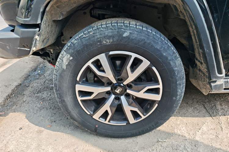 Used Tank 300 2023 City Edition 2.0T—Stylish as Ever Left Front Wheel Hub