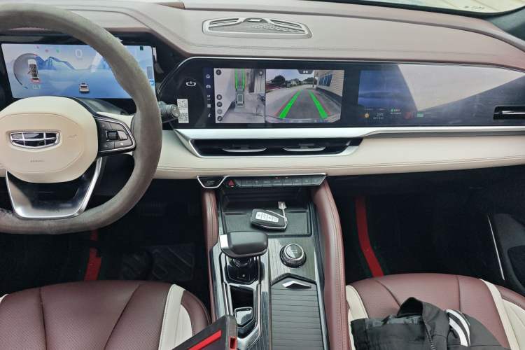 Used Geely Auto Monjaro L 2021 2.0TD DCT EVO Two-Wheel Drive Smart Luxury Version Audio And AC Panel