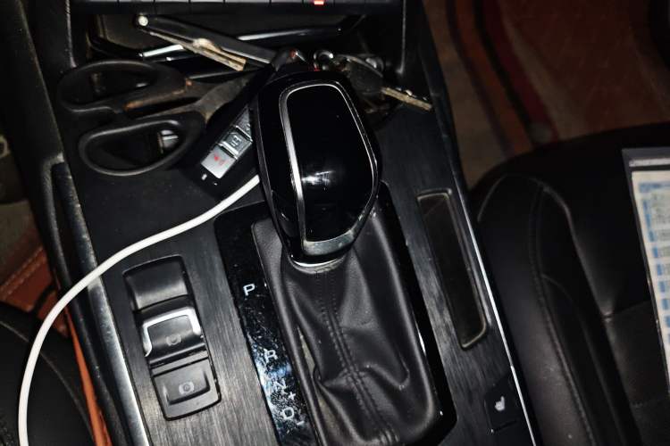 Used Wey VV7 2017 VV7c 2.0T Flagship Model Gear Lever