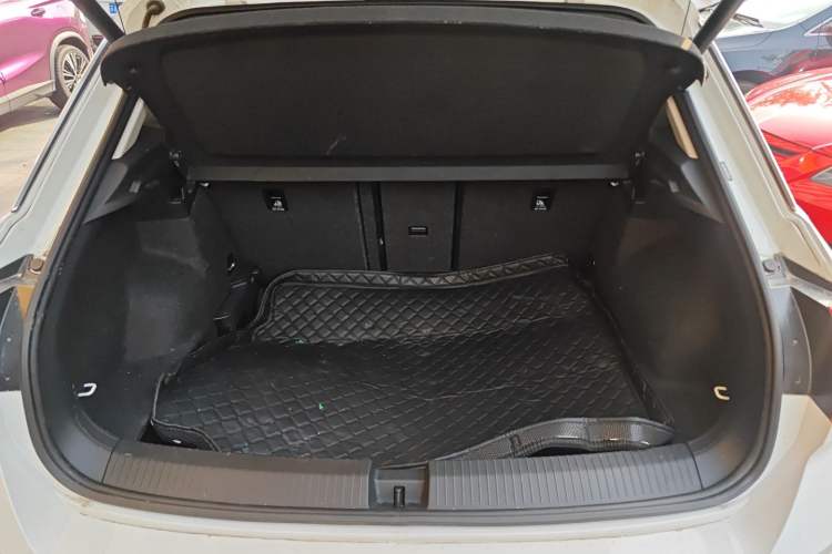 Used Volkswagen T-ROC 2022 280TSI DSG Two-Wheel Drive Comfort PLUS