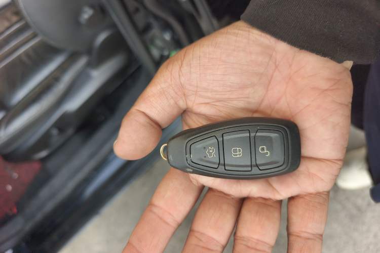 Used Ford Mondeo 2011 2.0L GTDi 200 Luxury Edition