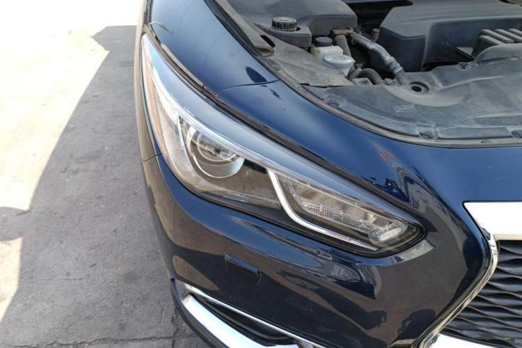 Used Infiniti QX60 2018 2.5 S/C Hybrid Two-Wheel-Drive Champion Family Edition Right Front Headlight