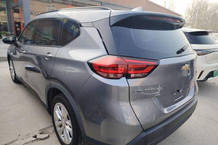 Used Chevrolet Orlando 2020 Mild Hybrid 530T Automatic Enjoyment Edition (5+2 Models) Exterior 2