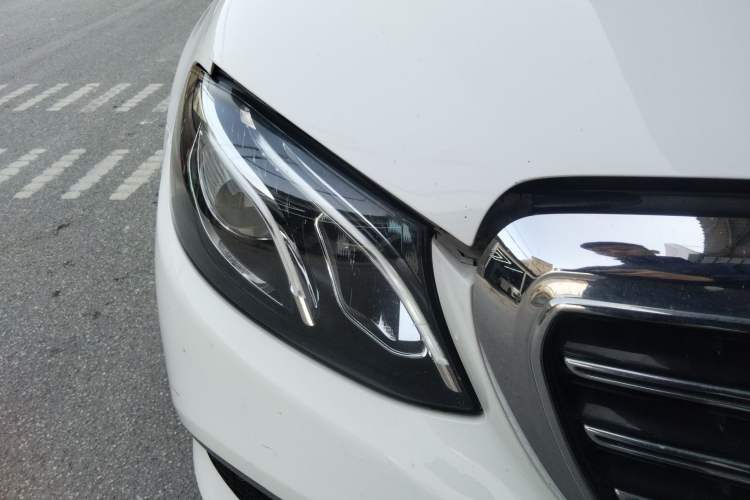 Used Mercedes-Benz E-Class 2018 Facelift E 300 L Luxury Edition
