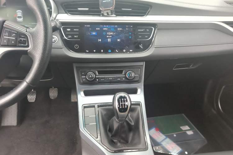 Used Geely Auto Emgrand 2018 1.5L Manual Upward Connect Edition Gear Lever