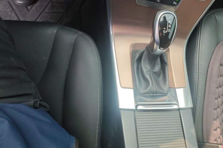 Used Volvo XC60 2015 T5 Smart Upgrade Model
