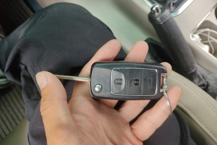 Used FORTHING Lingzhi 2018 M5L 2.0L 7-Seater Comfort Model