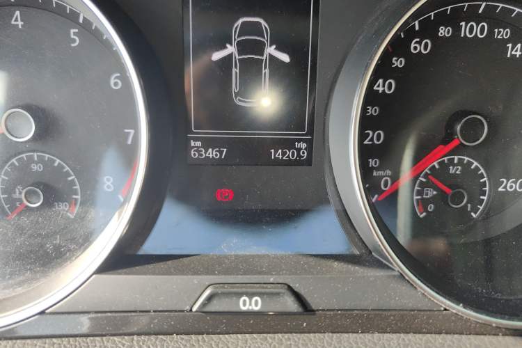 Used Volkswagen Golf 2018 230TSI Automatic Comfort Model Odometer Close Up