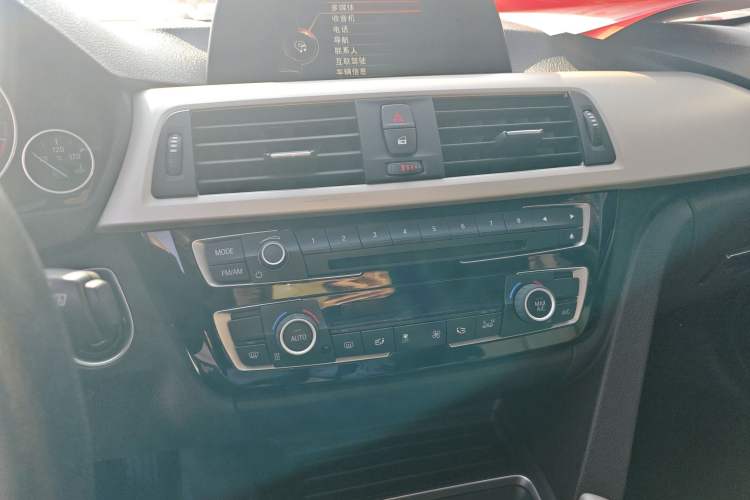 Used BMW 3 Series 2016 320Li Fashion Model
