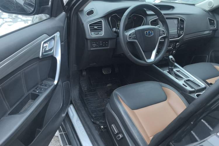 Used Geely Auto Vision X6 2016 1.3T CVT Flagship Model
