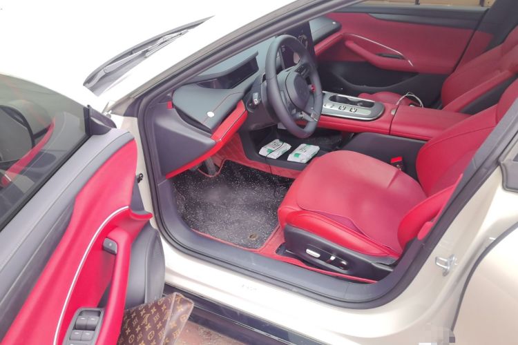 Used Xiaomi Auto SU7 2024 Rear-Drive Standard Founder Edition
