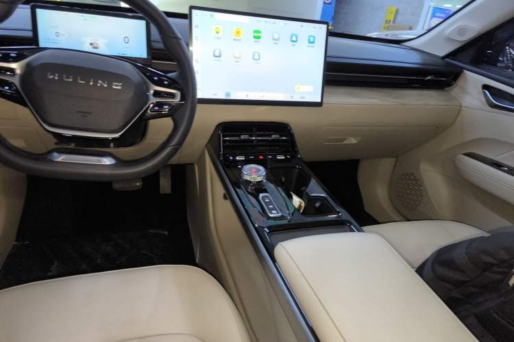 Used Wuling Xingguang 2023 150 Advanced Edition
