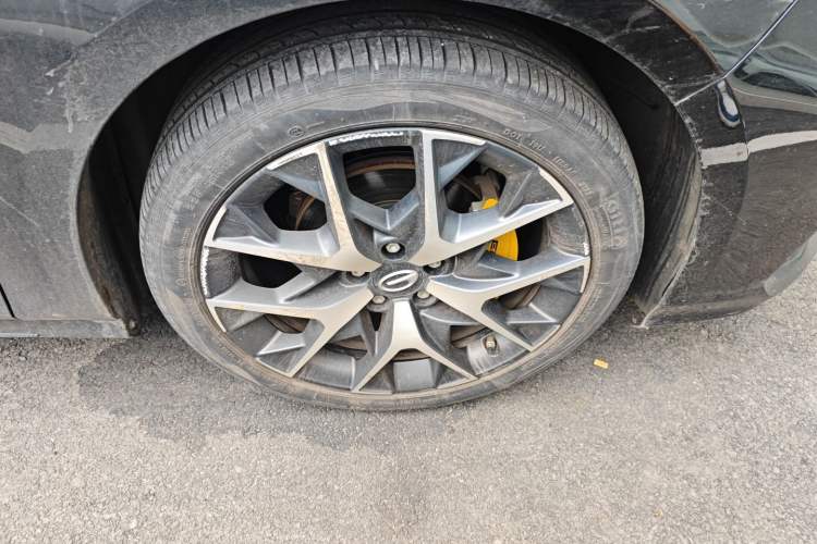 Used GAC Trumpchi EMPOW 2021 270T DCT J15 Version Right Front Wheel Hub