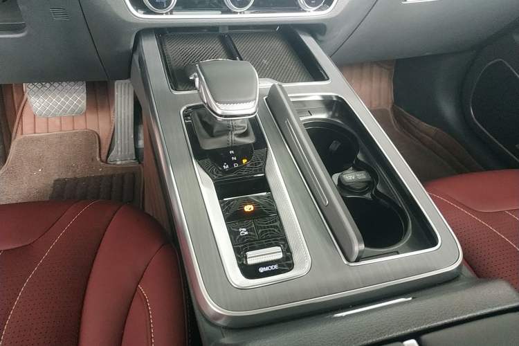 Used Hongqi HS5 2026 Model 2.0T Four-Wheel Drive Qi Xiang Pro Edition