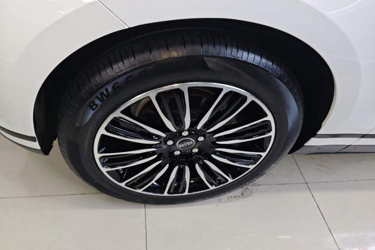 Used Land Rover Range Rover Velar 2019 250 PS