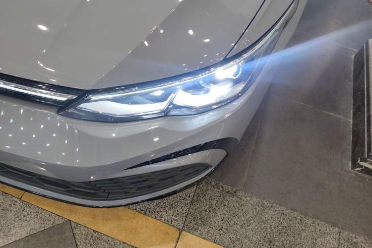 Used Volkswagen Golf 2024 280TSI DSG R-Line 50th Anniversary Edition Left Front Headlight