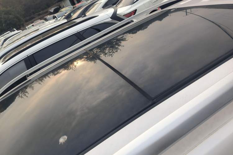 Used Roewe RX5 MAX 2019 300TGI Automatic 4G Connect Luxury Edition
