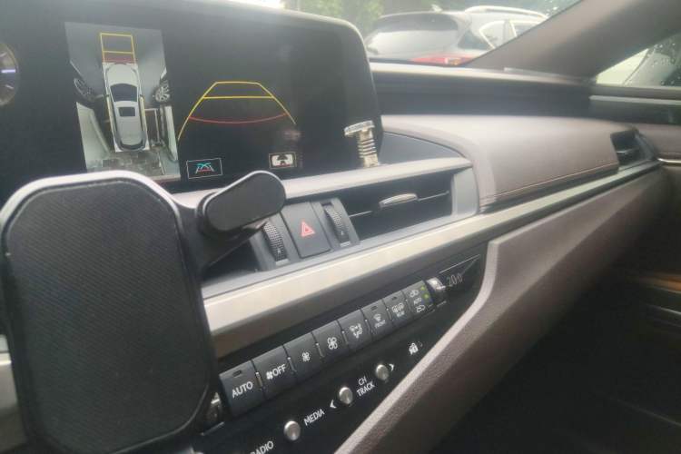 Used Lexus ES 2020 200 Excellence Edition