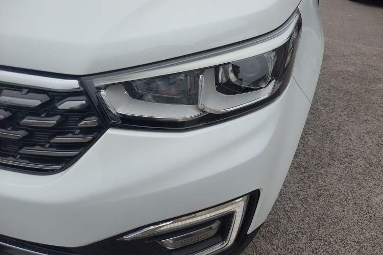 Used CHANGAN CS55 2018 1.5T Automatic Colorful Edition China V Standard
